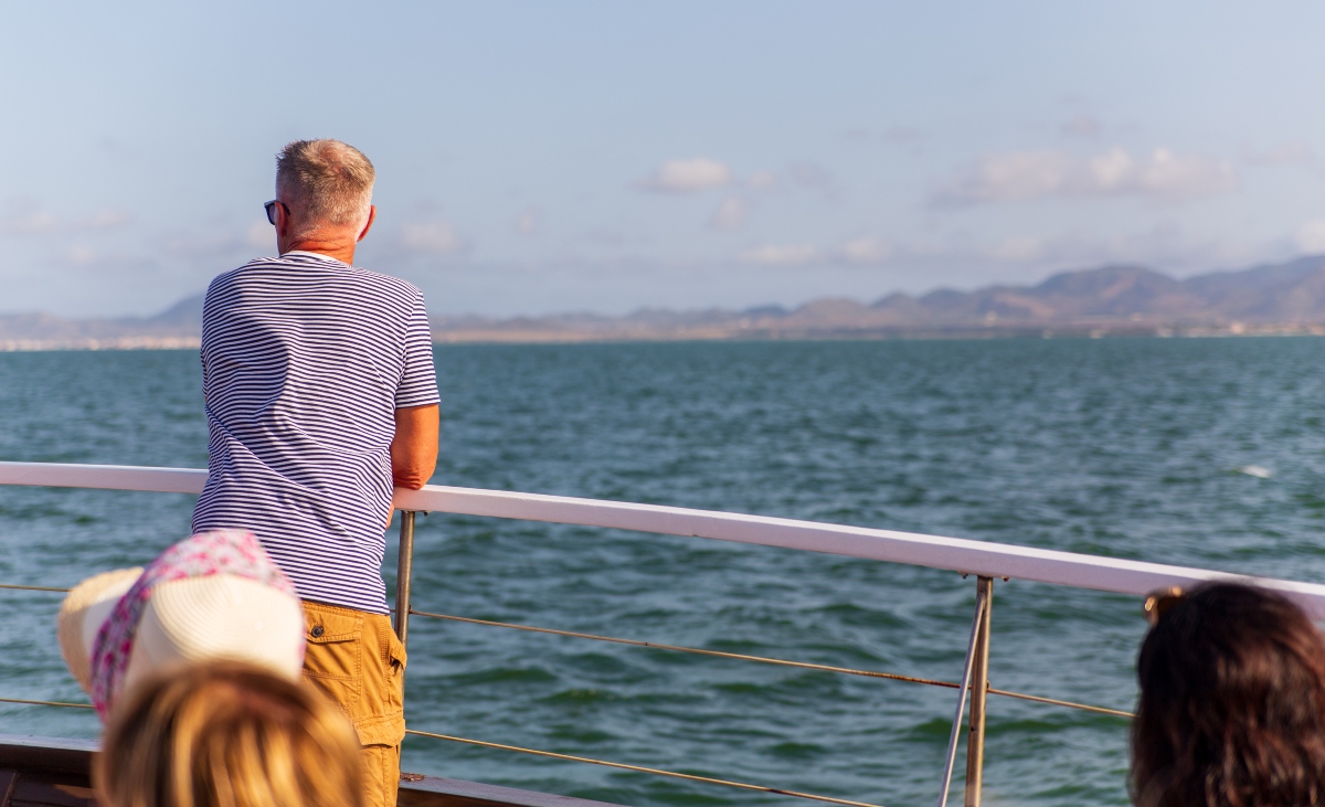 Ruta en barco por las 5 Islas Volcánicas