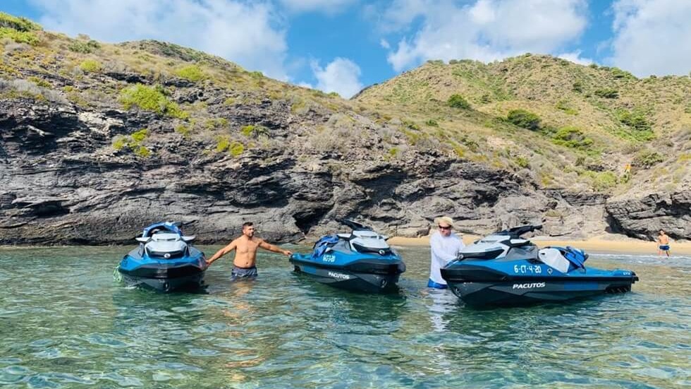 Excursión Guiada en Moto de Agua por el Mediterráneo con baño